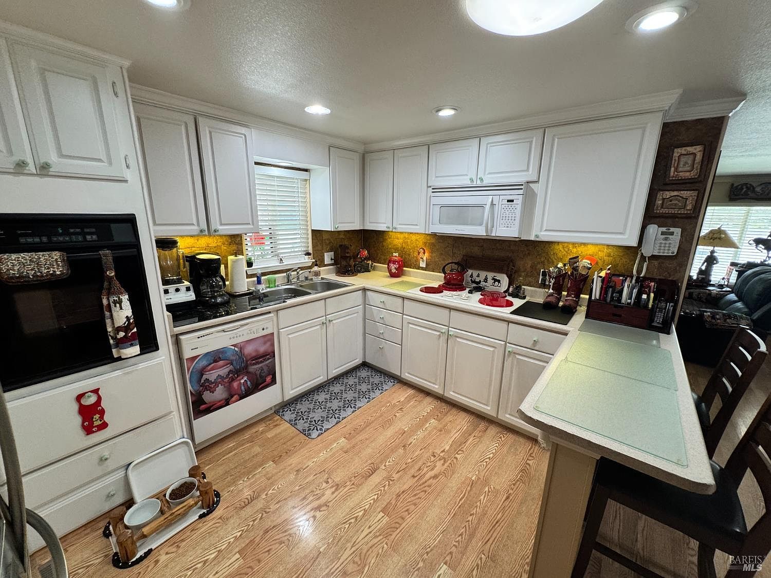 211 Regency Ct Santa Rosa, CA 95401 - Thumbnail 3