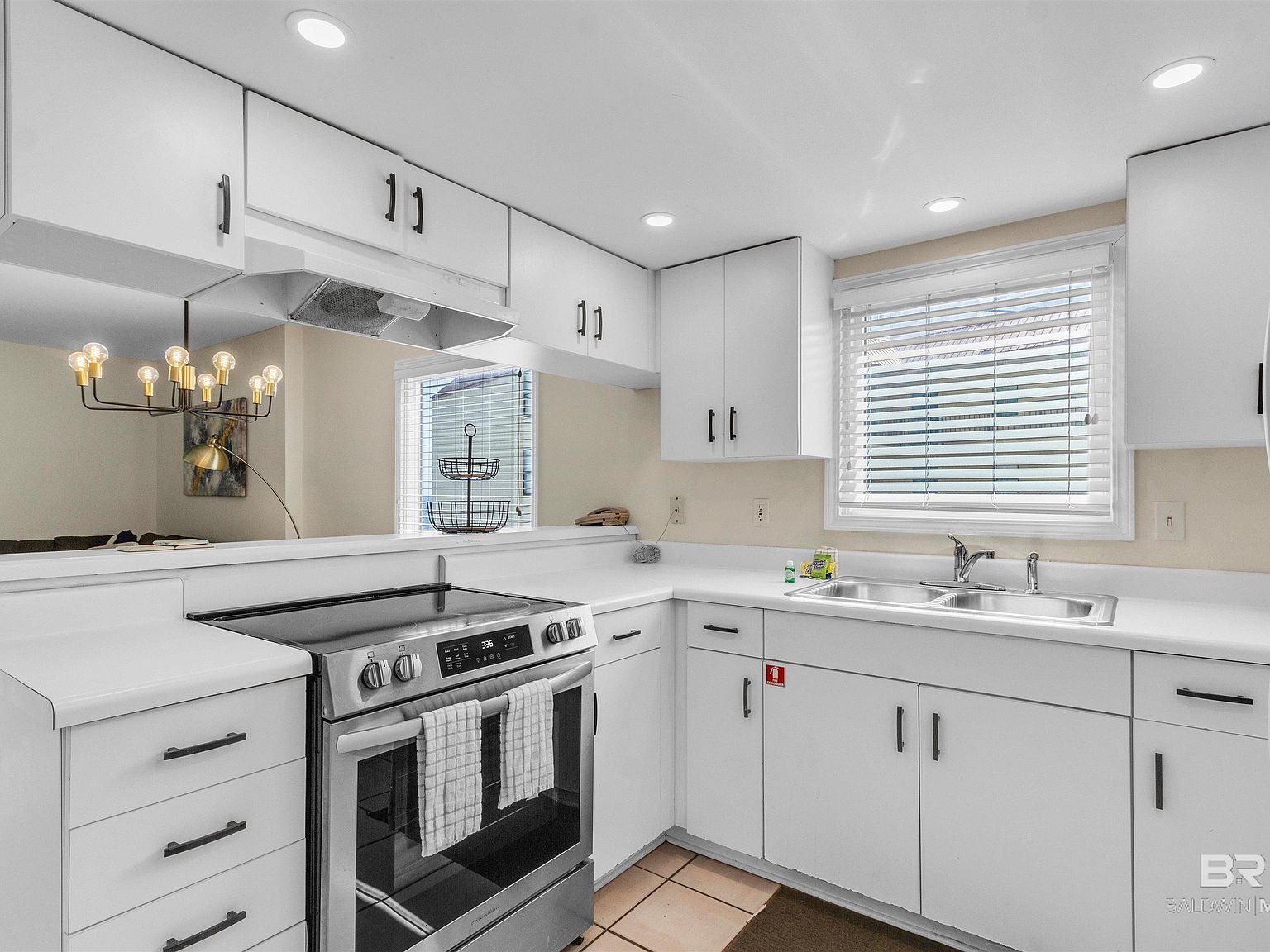 517 E Beach Blvd APT 5D Gulf Shores, AL 36542 - Thumbnail 3