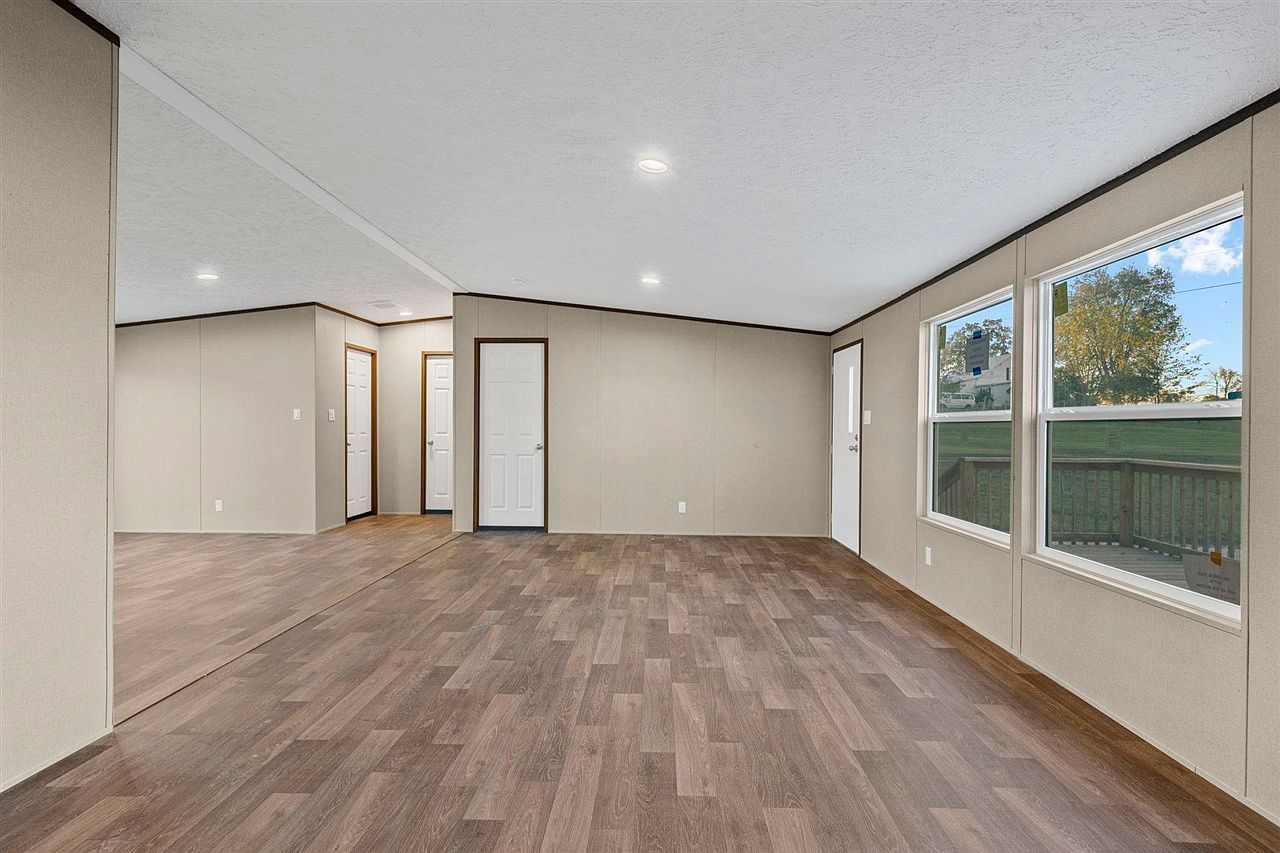 67 Beech St Smiths Grove, KY 42171 - Thumbnail 3