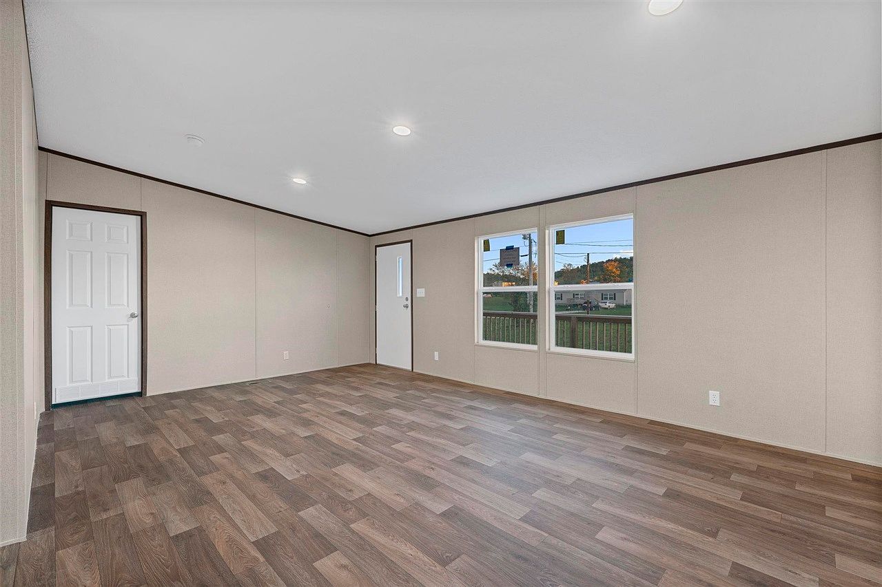 42 Beech St Smiths Grove, KY 42171 - Thumbnail 3