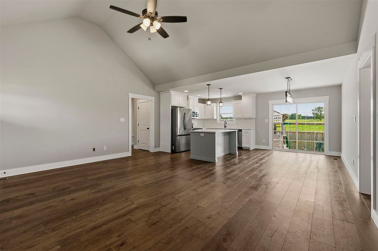 304 Greenbriar Ln Smiths Grove, KY 42171 - Thumbnail 3