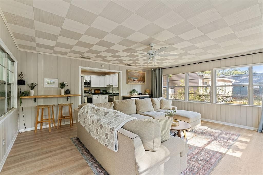 1215 E Lambright St Tampa, FL 33604 - Thumbnail 3