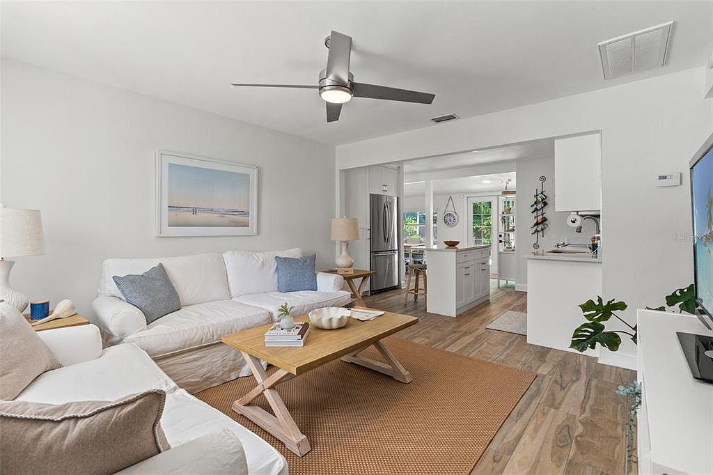 2612 46th St S Gulfport, FL 33711 - Thumbnail 3