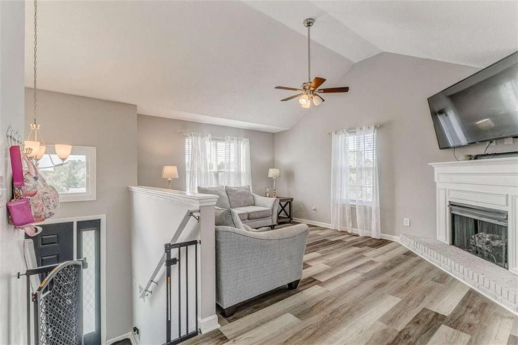 208 Silverthorn Way Cedartown, GA 30125 - Thumbnail 3