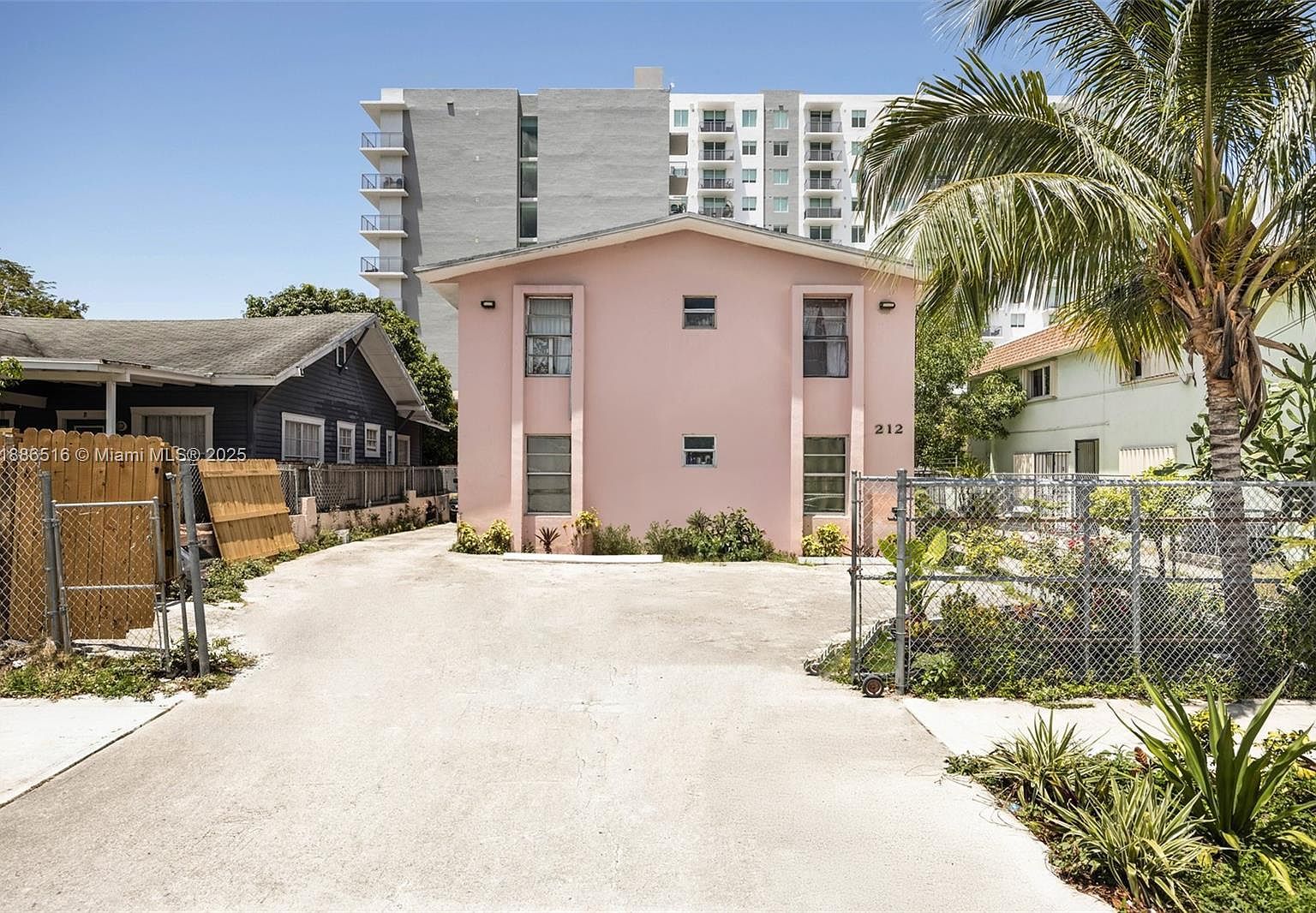 212 NW 7th Ave Miami, FL 33128 - Thumbnail 3