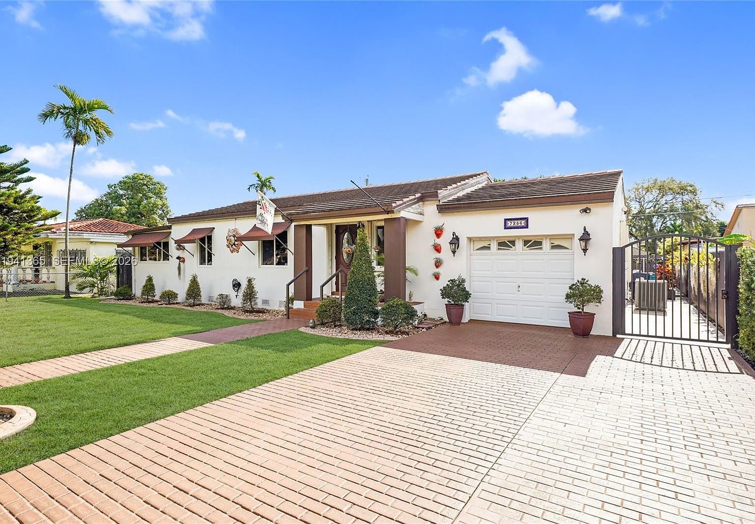 7256 SW 16th St Miami, FL 33155 - Thumbnail 3