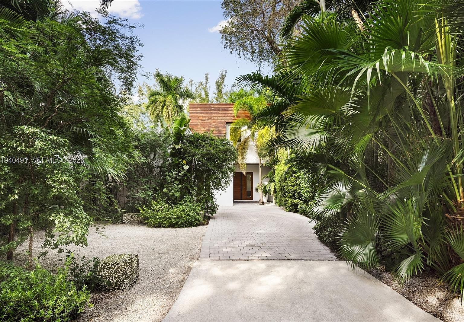 3655 Avocado Ave Miami, FL 33133 - Thumbnail 3