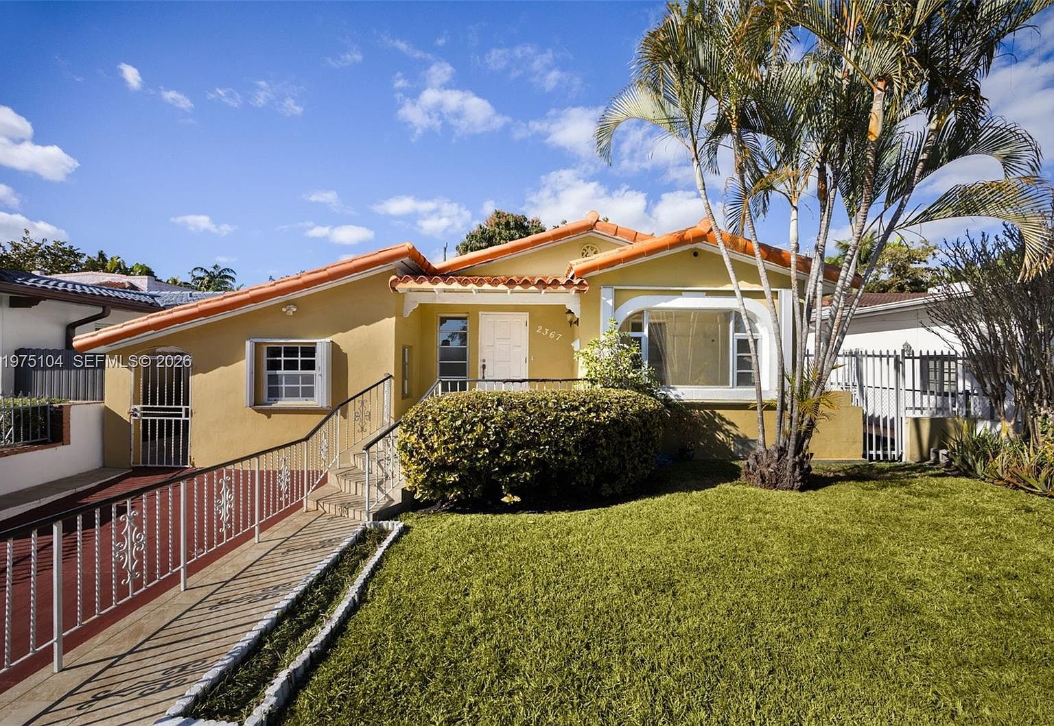 2367 SW 23rd Ter Miami, FL 33145 - Thumbnail 3