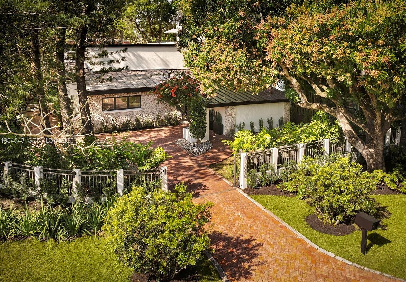 3090 Kirk St Miami, FL 33133 - Thumbnail 3