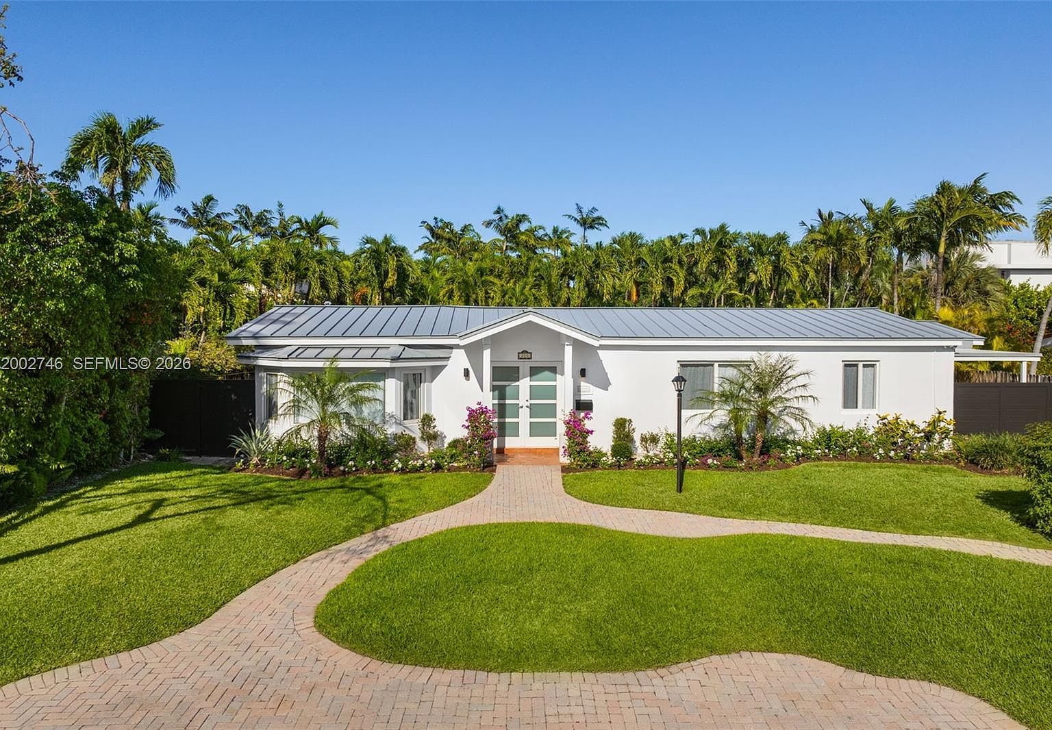 255 Ridgewood Rd Key Biscayne, FL 33149 - Thumbnail 3