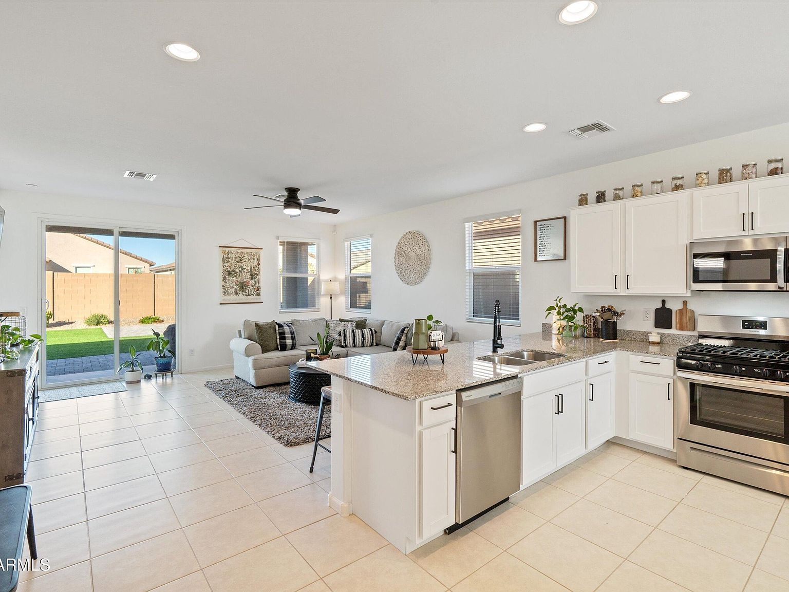 3074 E Riding Boot Way San Tan Valley, AZ 85140 - Thumbnail 3