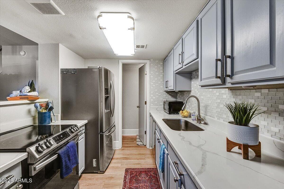 8859 N 12th Pl Phoenix, AZ 85020 - Thumbnail 3