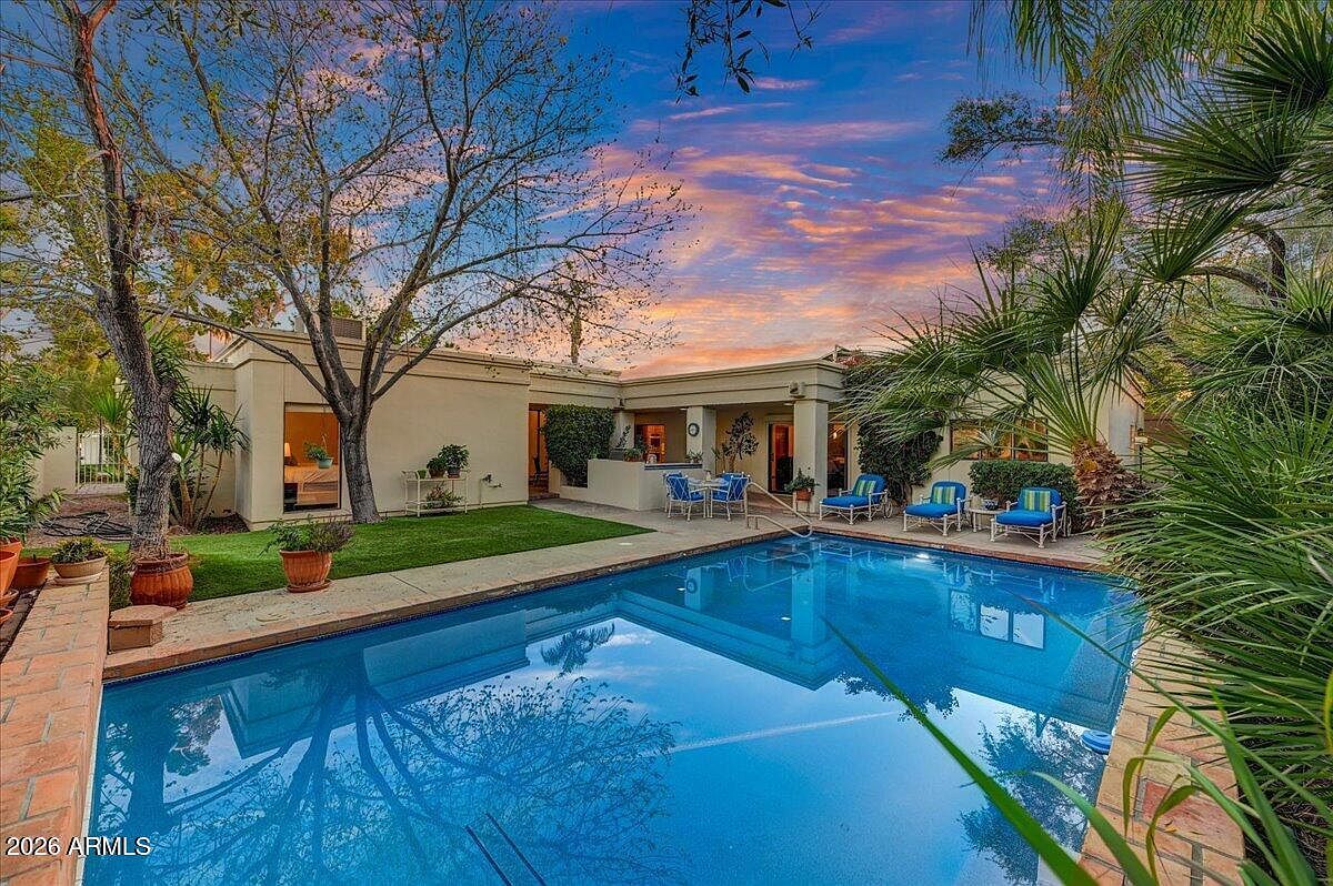 2550 E Denton Ln Phoenix, AZ 85016 - Thumbnail 3