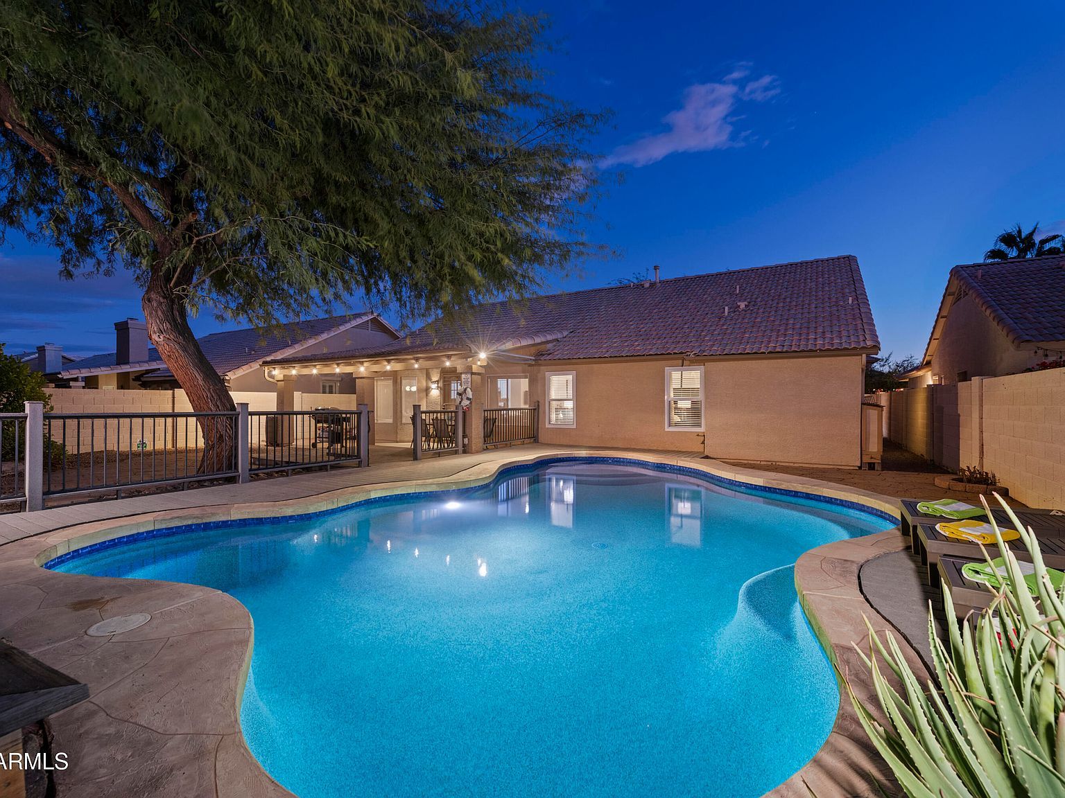 1570 E San Tan St Chandler, AZ 85225 - Thumbnail 3