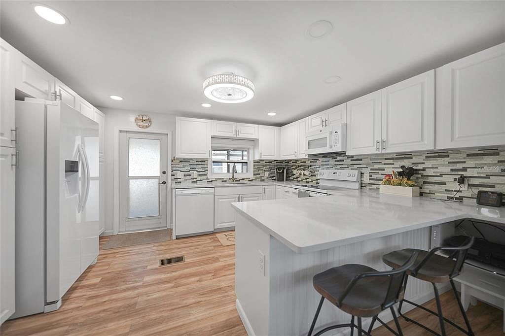 4300 Riverside Dr LOT 142 Punta Gorda, FL 33982 - Thumbnail 3