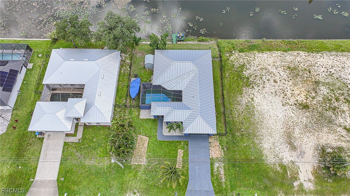 118 SW 21st Ter Cape Coral, FL 33991 - Thumbnail 3