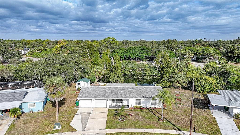 2155 Lakeshore Cir Pt Charlotte, FL 33952 - Thumbnail 3