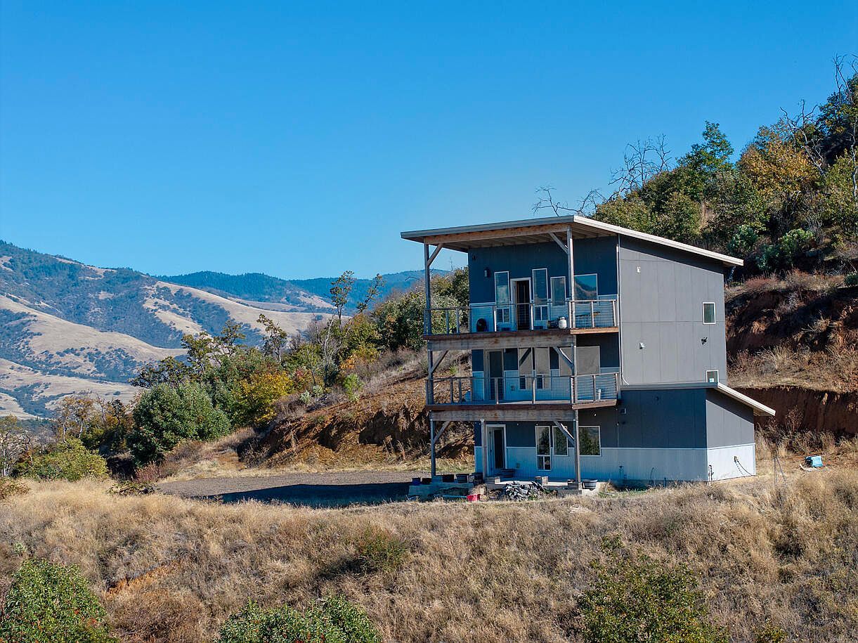 3152 Siskiyou Blvd Ashland, OR 97520 - Thumbnail 3