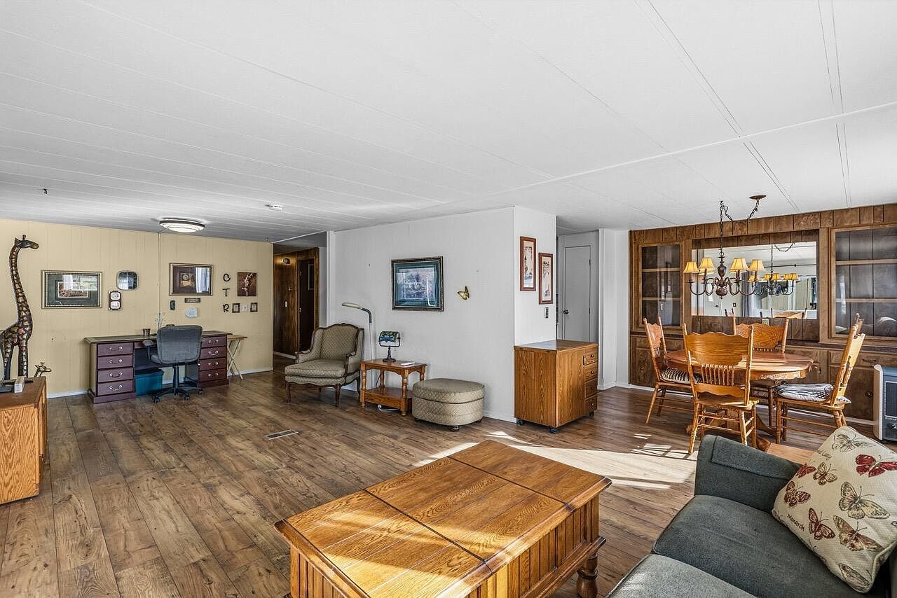 3431 S Pacific Hwy Spc 130 Medford, OR 97501 - Thumbnail 3