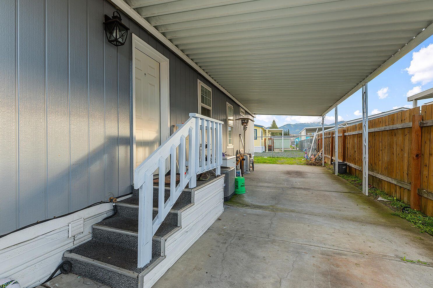 1570 S Peach St Space 67 Medford, OR 97501 - Thumbnail 3