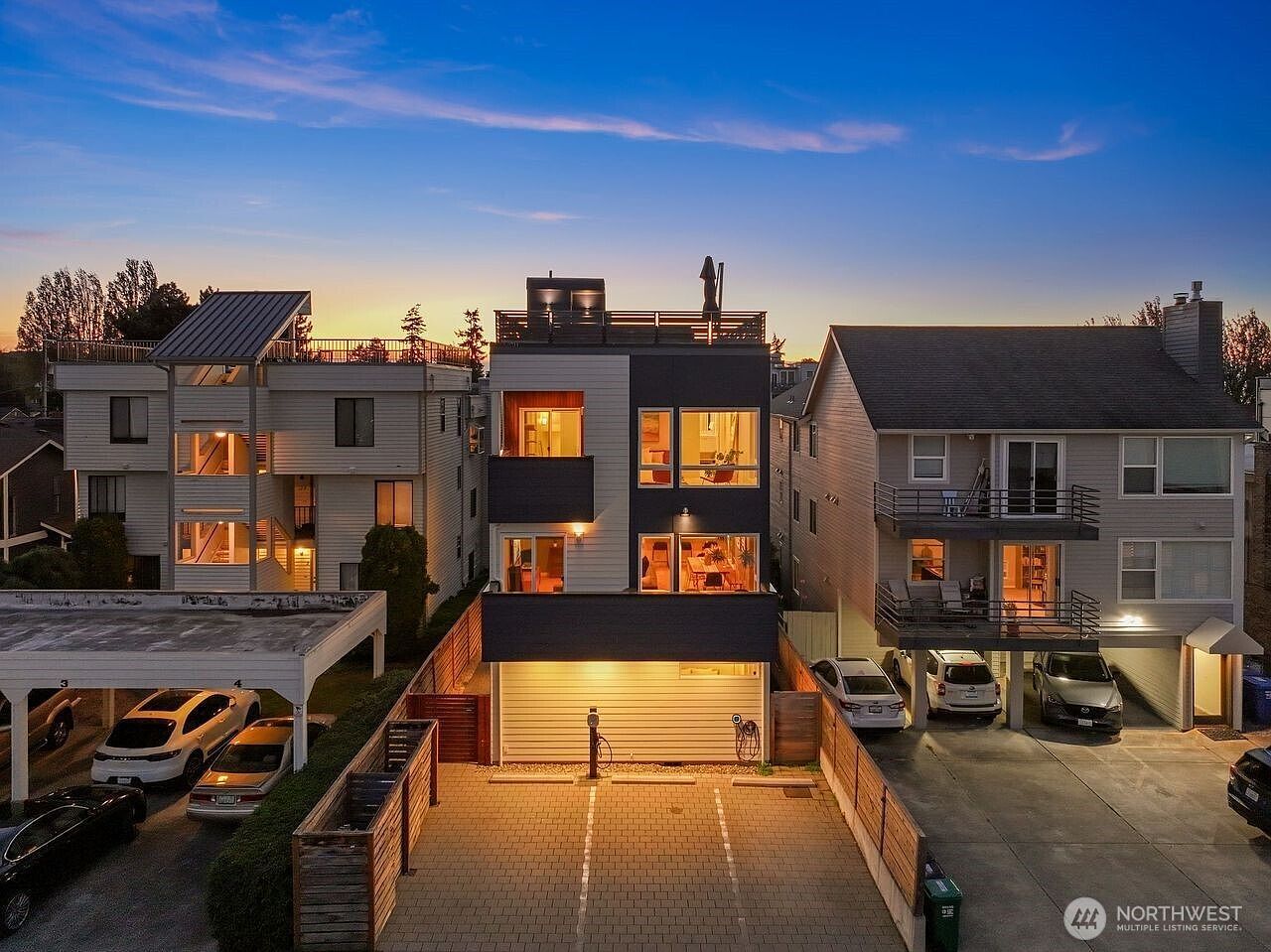 3028 63rd Ave SW Seattle, WA 98116 - Thumbnail 3