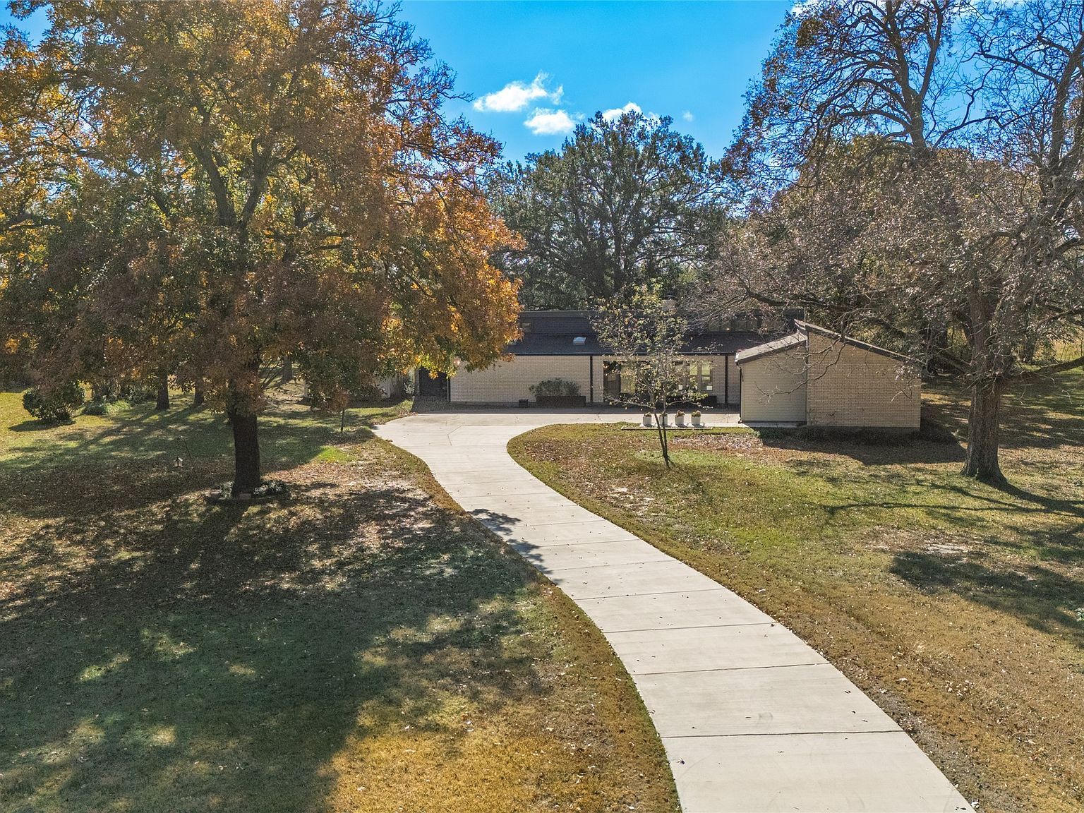 3092 Woodglen Dr Commerce, TX 75428 - Thumbnail 3