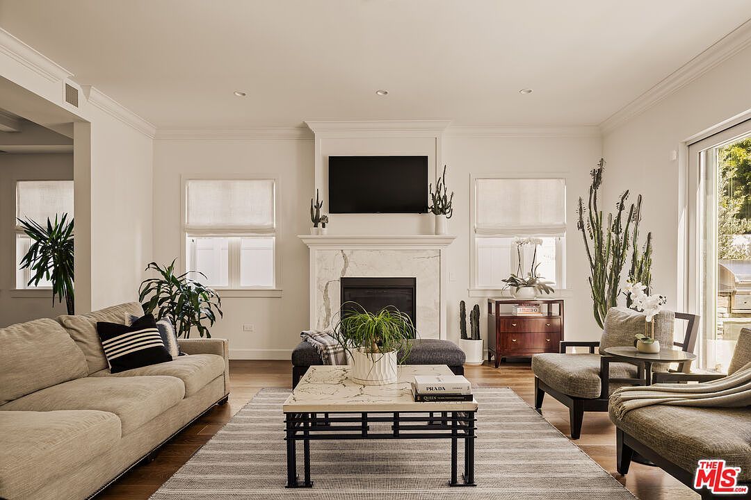 7324 Westlawn Ave Los Angeles, CA 90045 - Thumbnail 3