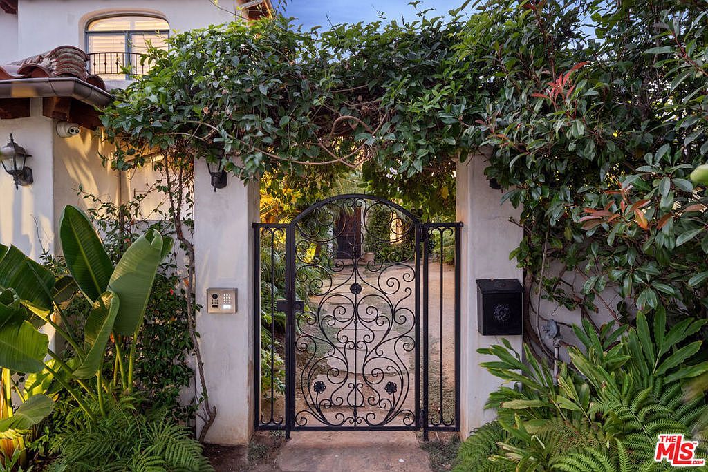 7427 Henefer Ave Los Angeles, CA 90045 - Thumbnail 3