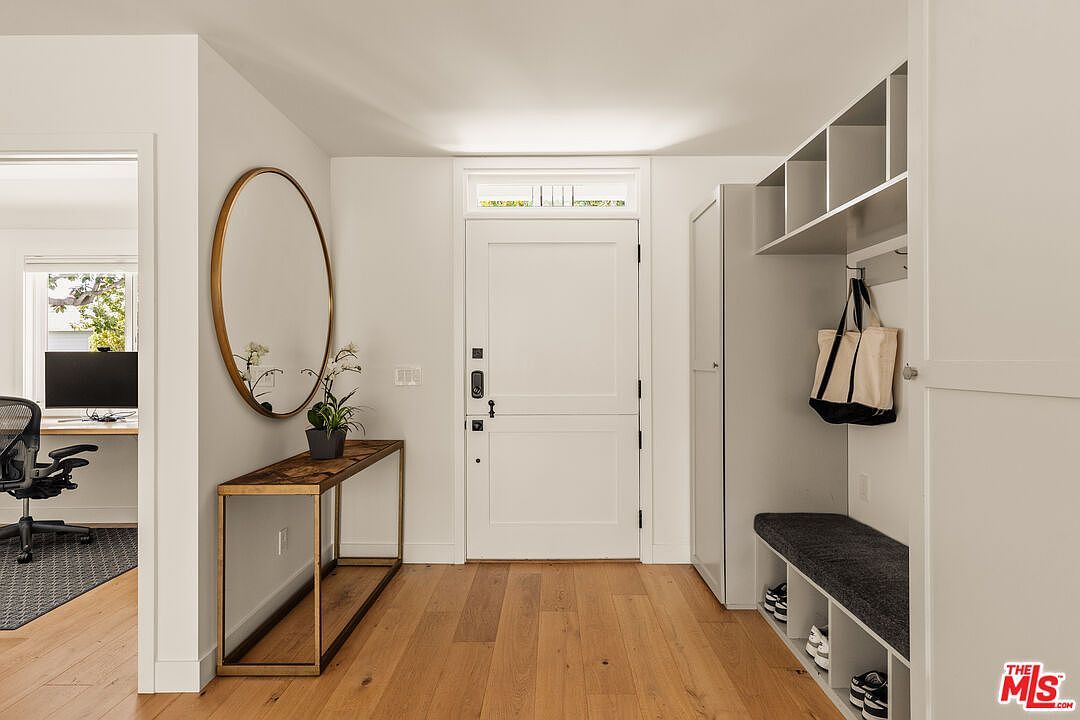 7316 El Manor Ave Los Angeles, CA 90045 - Thumbnail 3