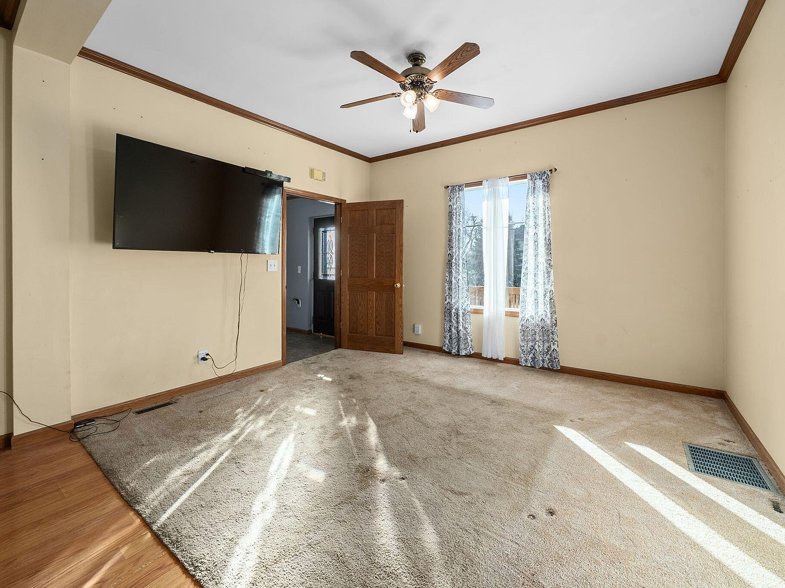 510 W Main St Canistota, SD 57012 - Thumbnail 3