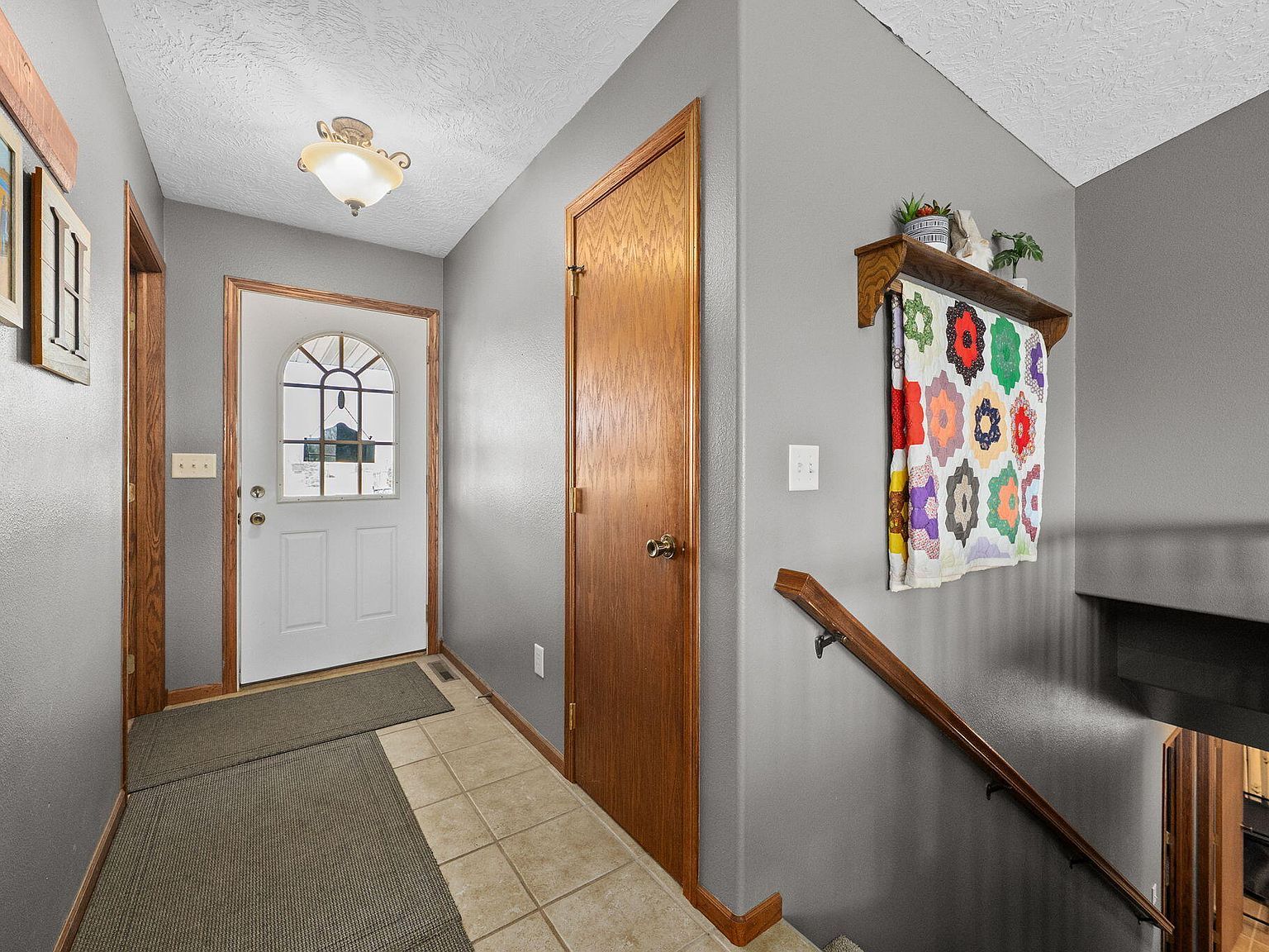 403 Meadowlark Ln Montrose, SD 57048 - Thumbnail 3