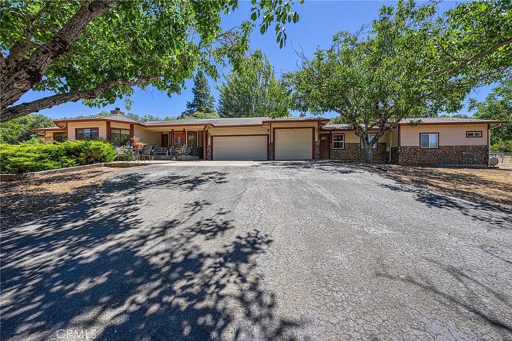 8700 Red Hills Rd Kelseyville, CA 95451 - Thumbnail 3