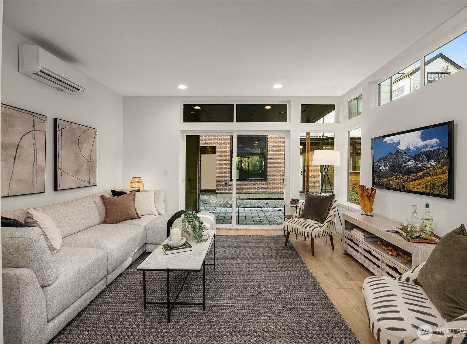 8327 B 12th Ave NW Seattle, WA 98117 - Thumbnail 3