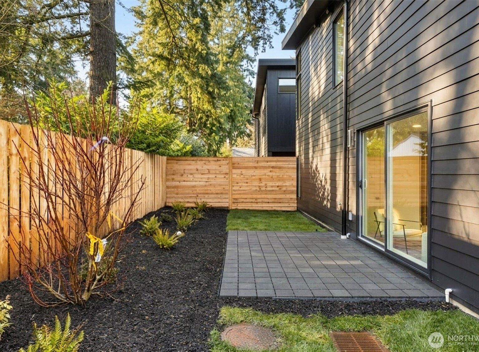 14035 Densmore Ave N Seattle, WA 98133 - Thumbnail 3