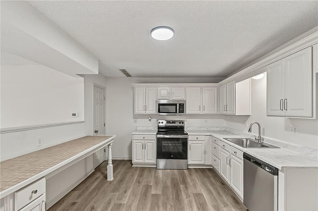 4731 Haden Ct Kansas City, MO 64136 - Thumbnail 3