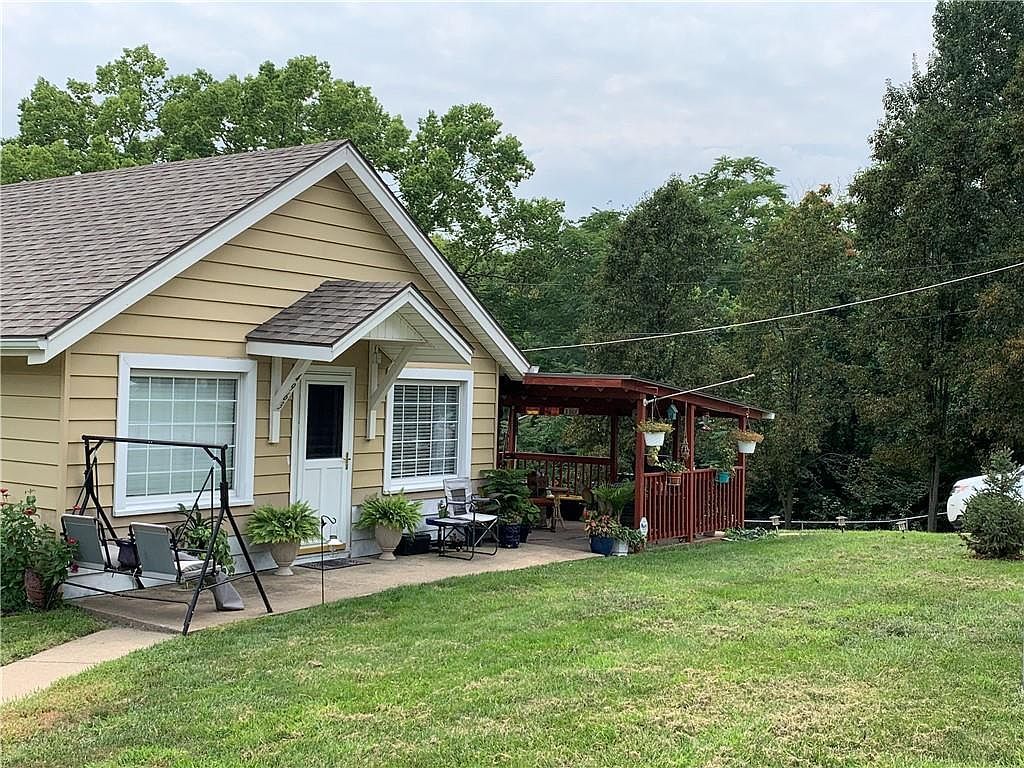 4963 Silver Ave Kansas City, KS 66106 - Thumbnail 3