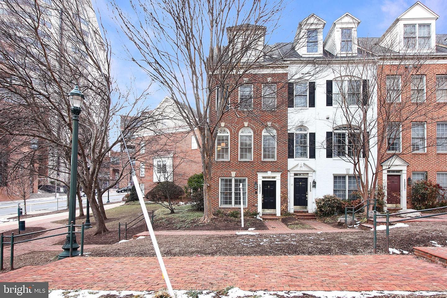 1227 Fidler Ln Silver Spring, MD 20910 - Thumbnail 3