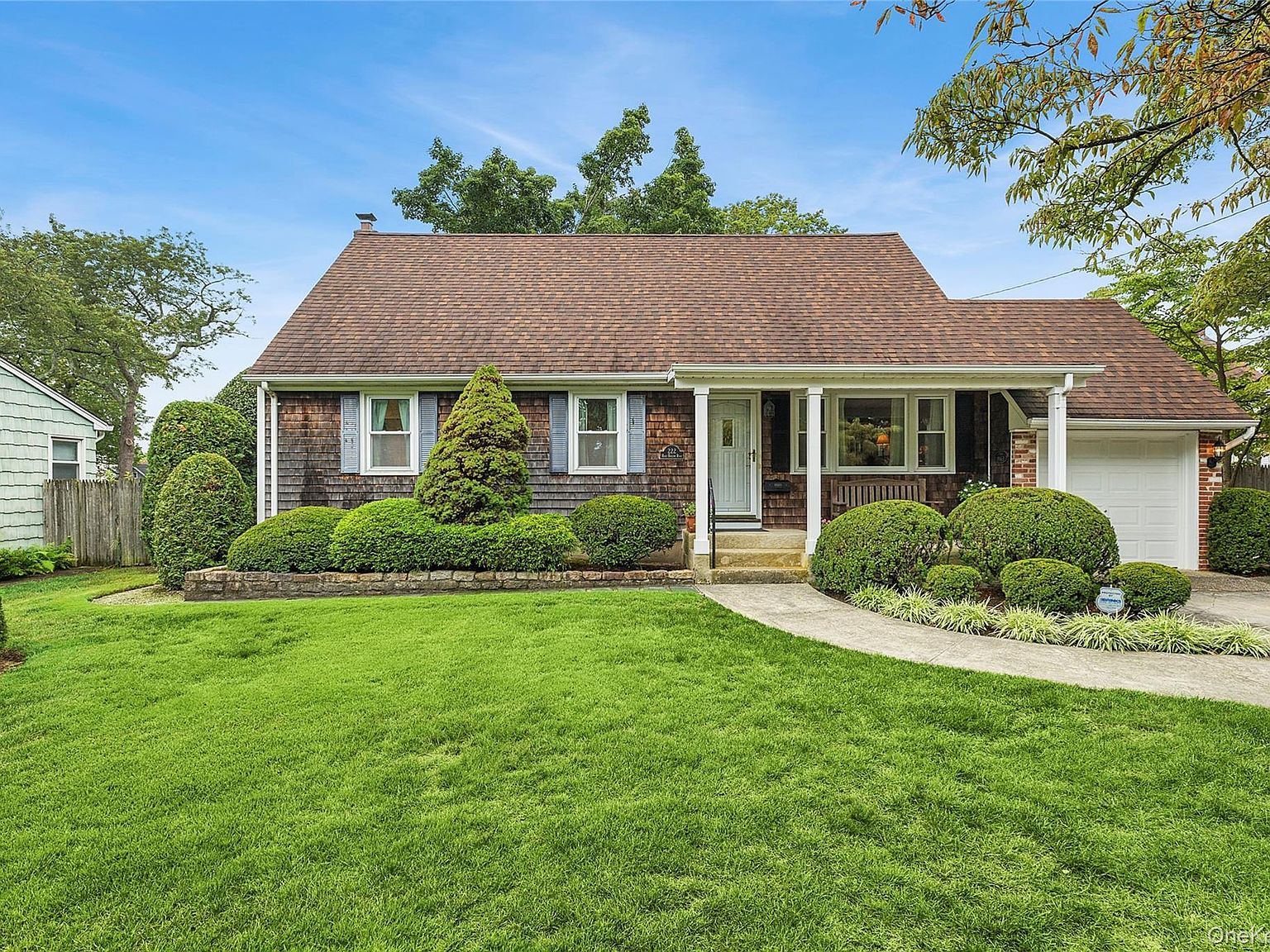 222 Half Hollow Rd Deer Park, NY 11729 - Thumbnail 3