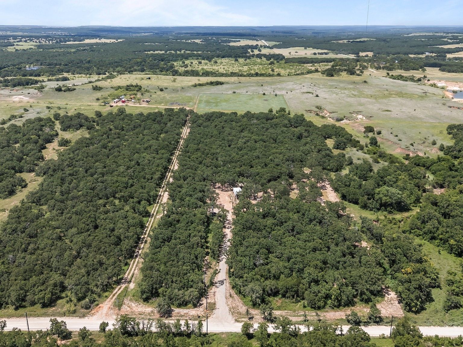 2139 Two Bush Rd Perrin, TX 76486 - Thumbnail 3