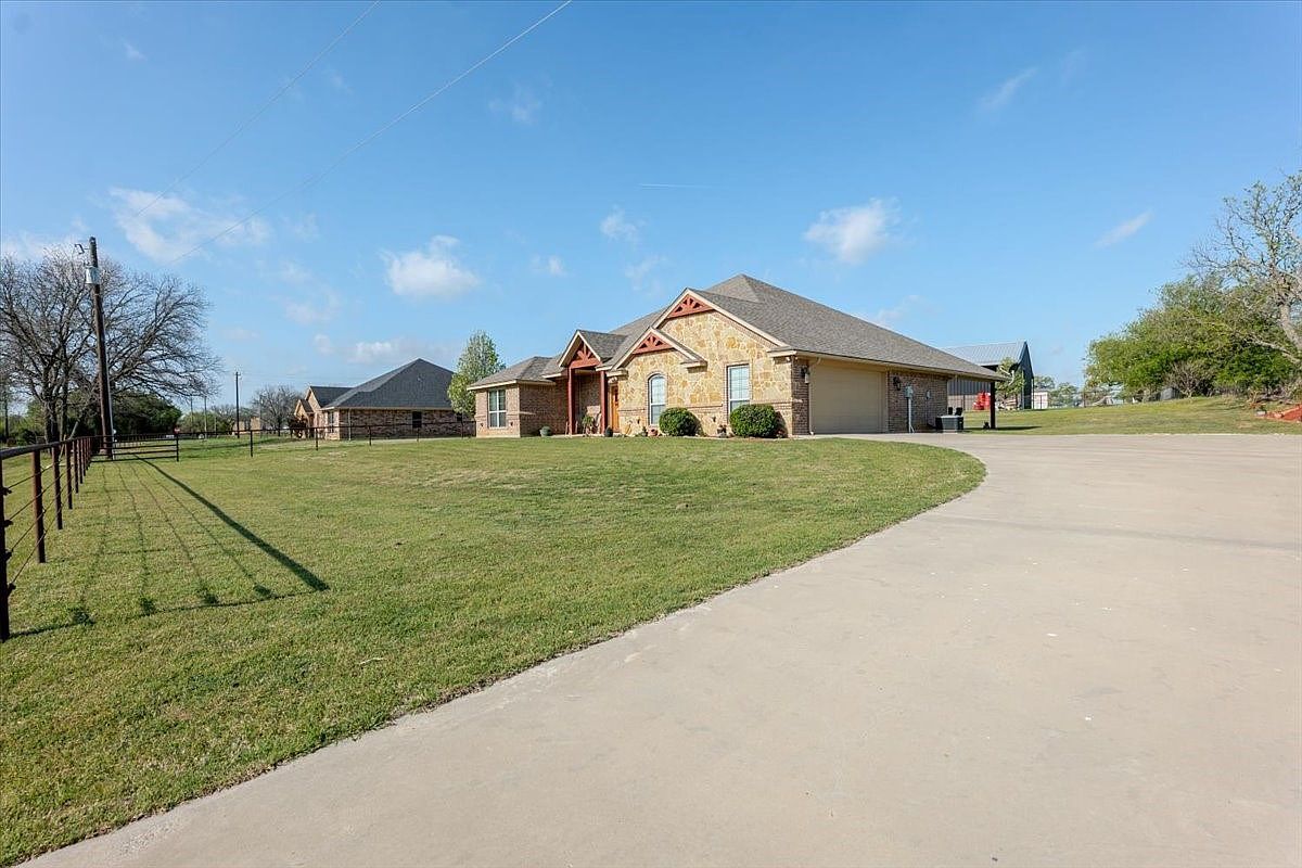 140 Pine Rd Poolville, TX 76487 - Thumbnail 3
