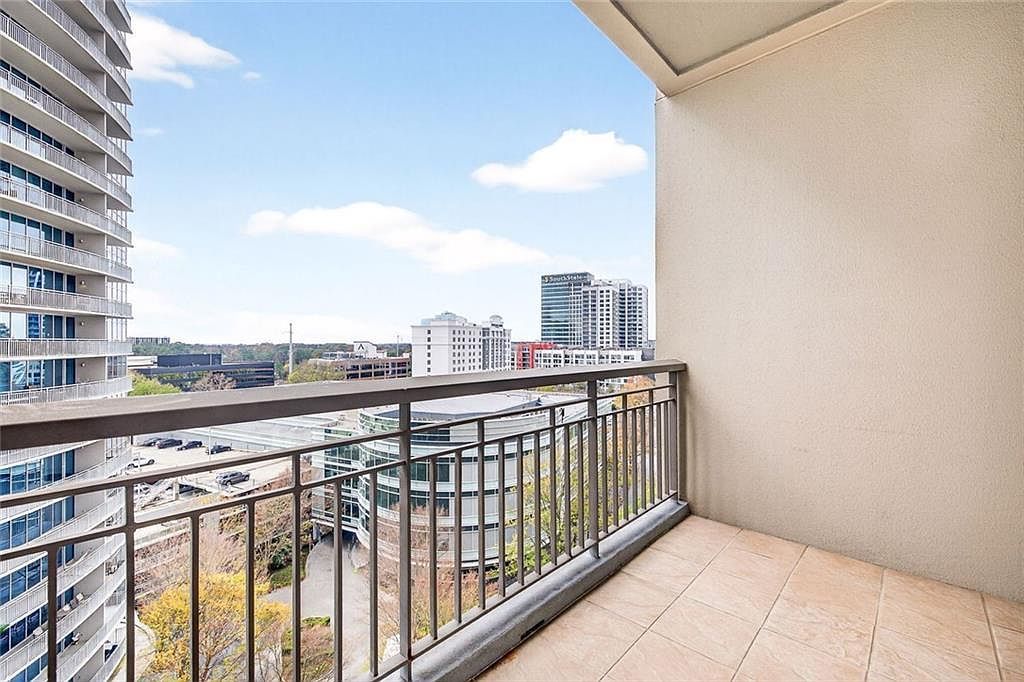 3334 Peachtree Rd NE APT 905 Atlanta, GA 30326 - Thumbnail 3