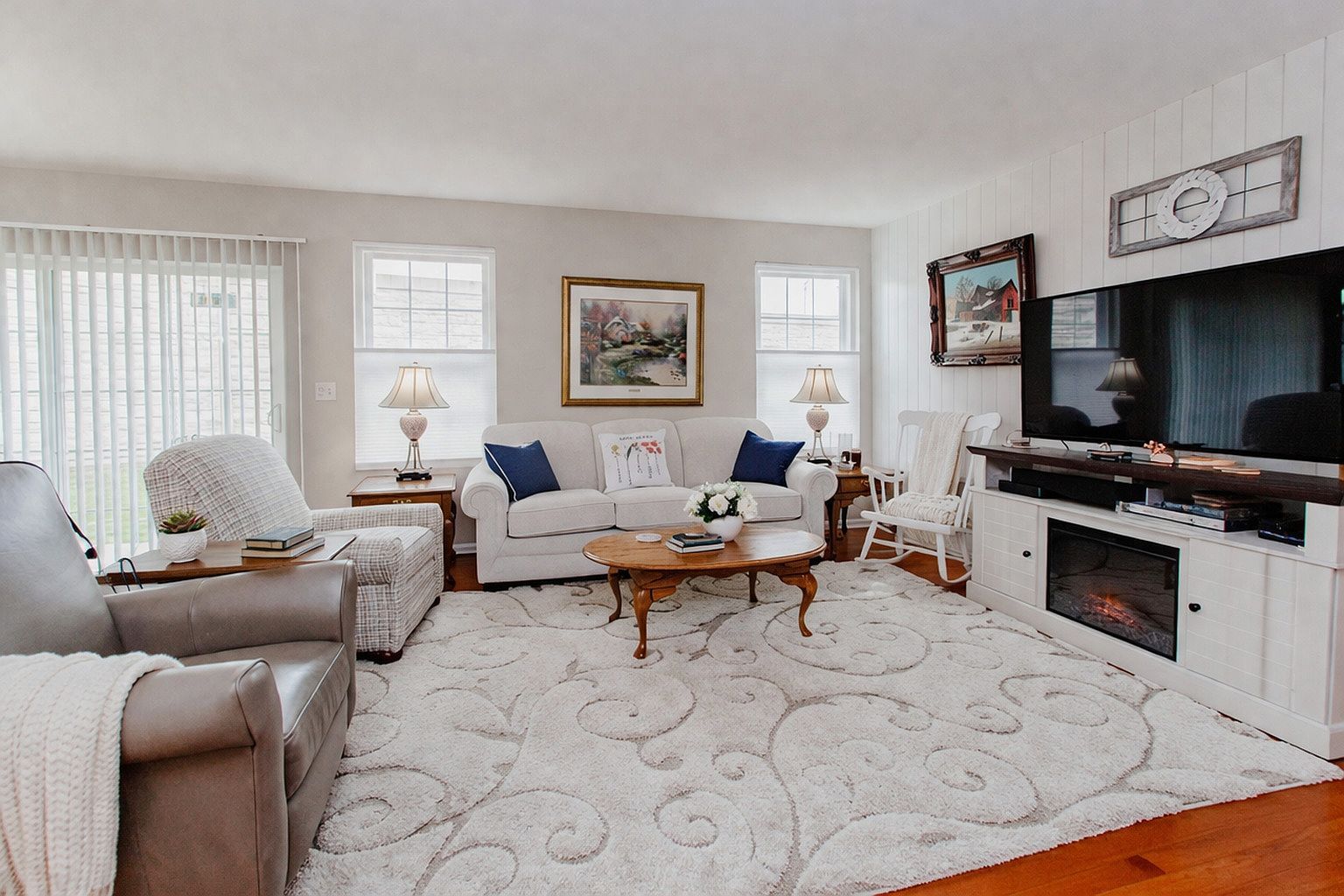 1279 Merrimack Ct Crystal Lake, IL 60014 - Thumbnail 3