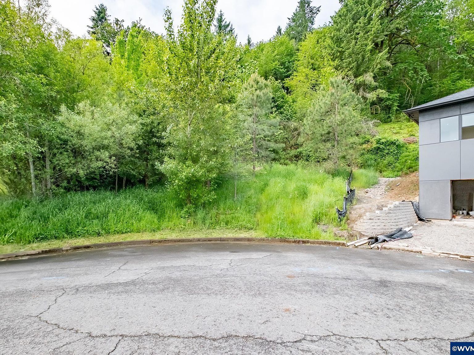 2468 Morrow Ct NW Salem, OR 97304 - Thumbnail 3