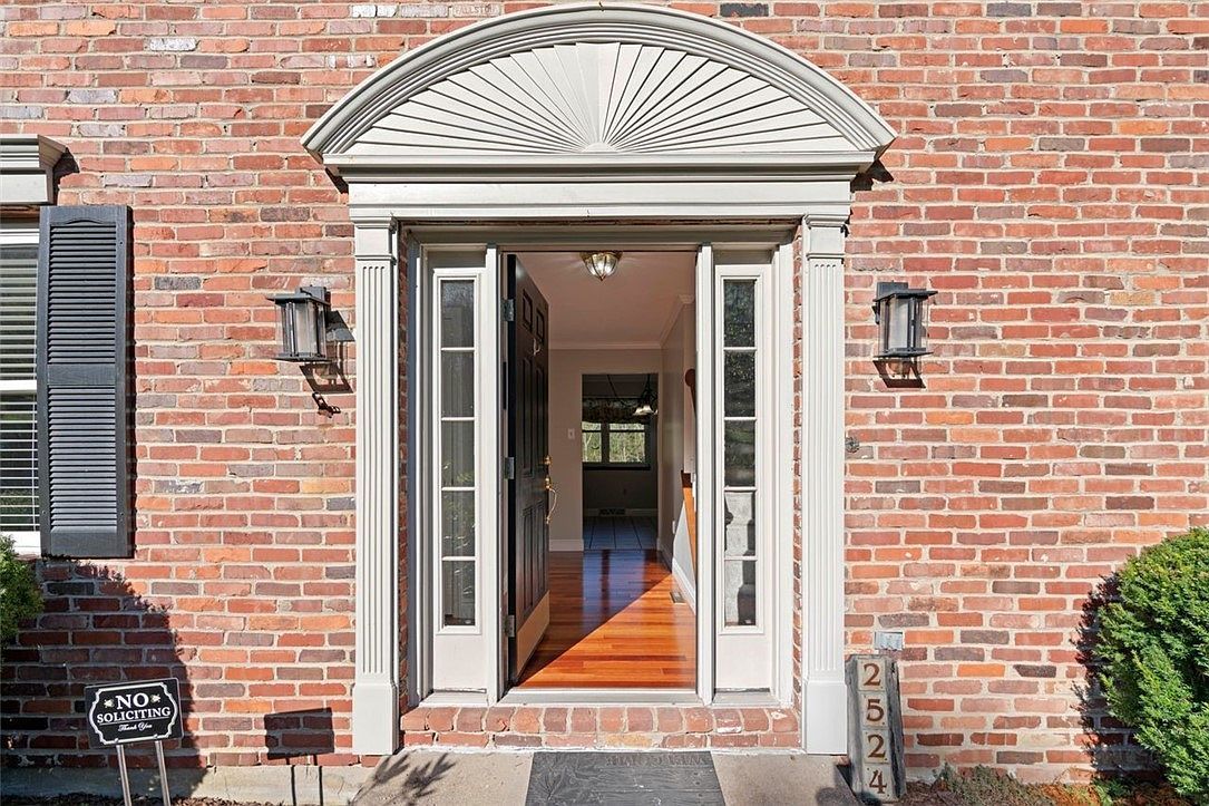 2524 Brandt School Rd Wexford, PA 15090 - Thumbnail 3