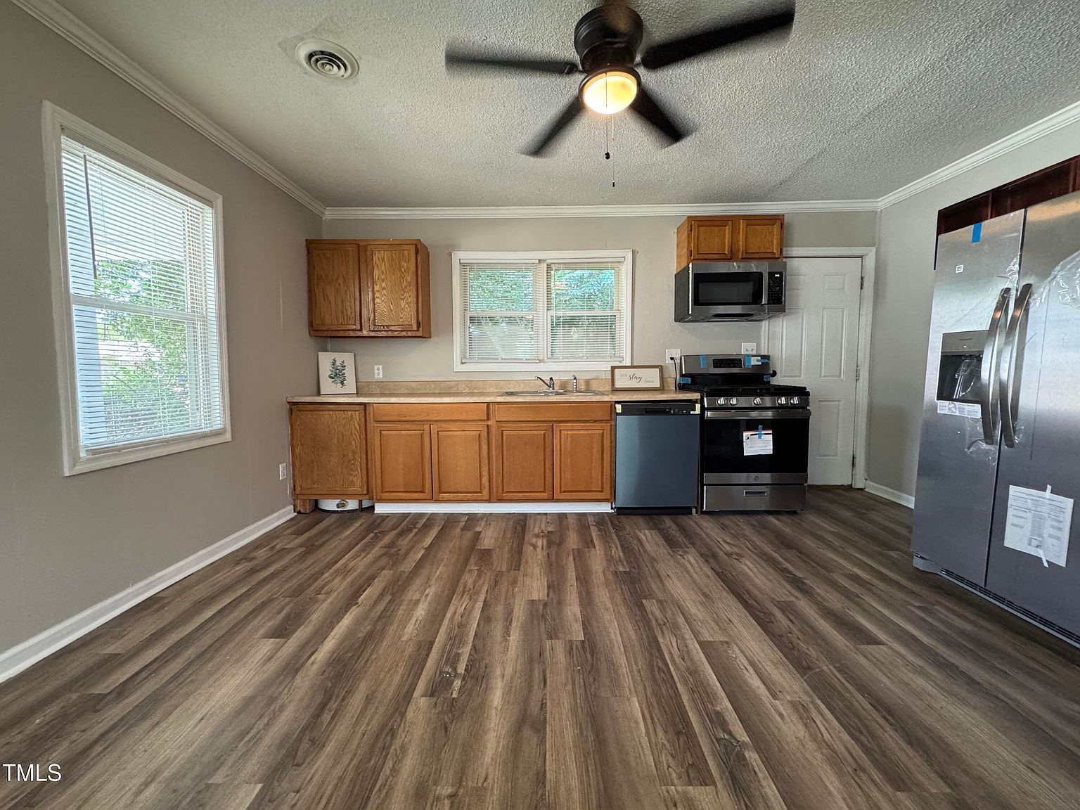 122 S 5th St Spring Lake, NC 28390 - Thumbnail 3