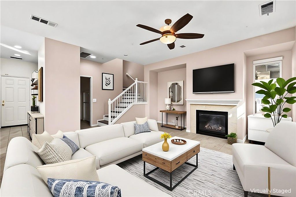 9796 Foxglove Dr Riverside, CA 92503 - Thumbnail 3