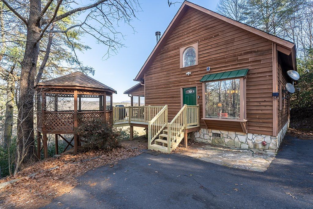 517 Ridge Rd Blue Ridge, GA 30513 - Thumbnail 3