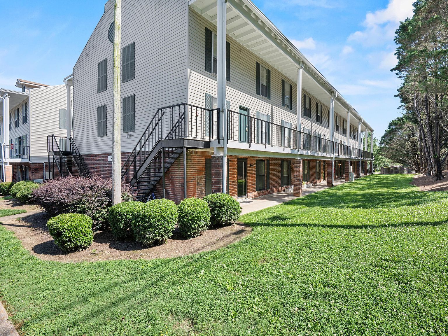 900 Mountain Creek Rd APT E66 Chattanooga, TN 37405 - Thumbnail 3