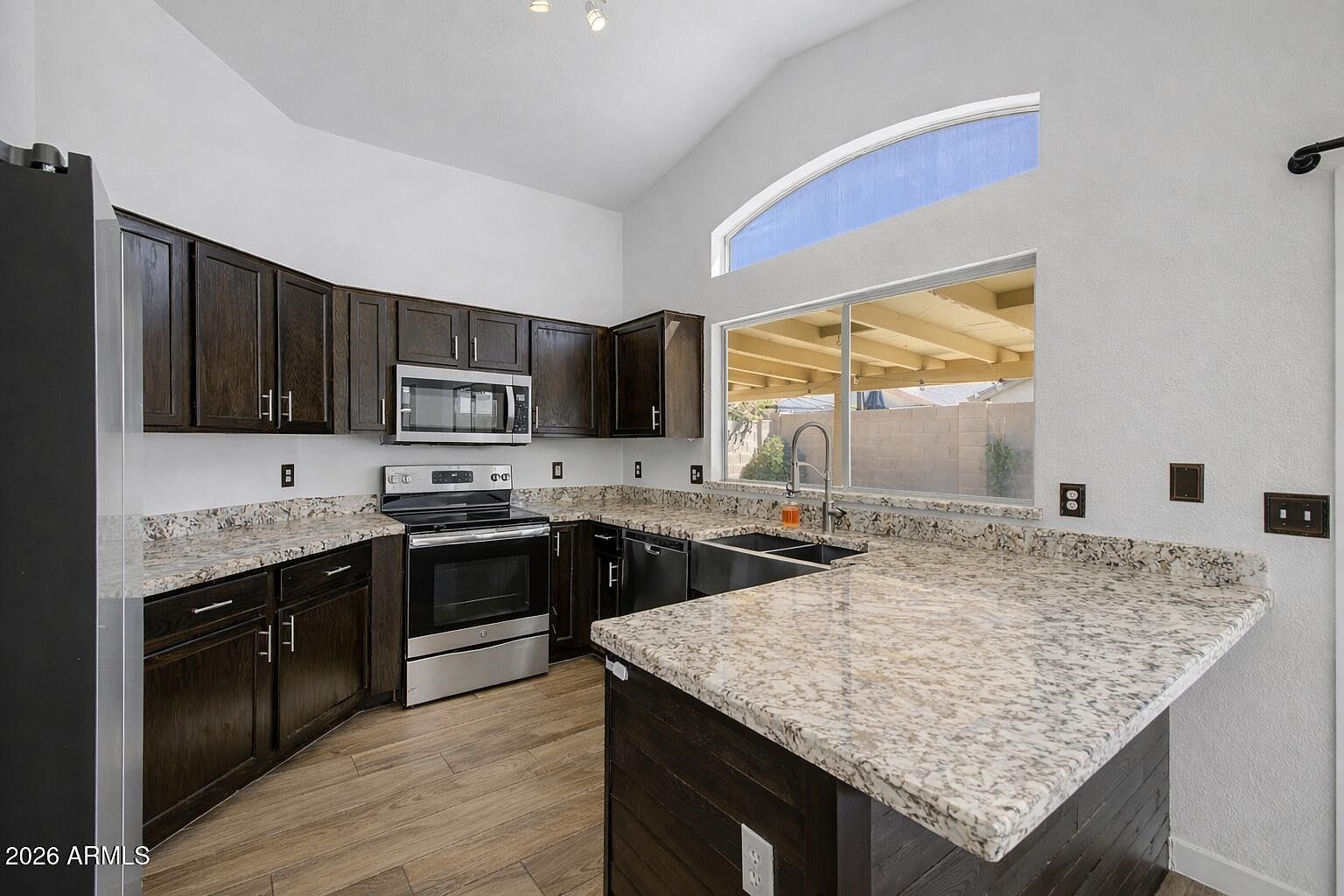 109 W Mohawk Dr Phoenix, AZ 85027 - Thumbnail 3