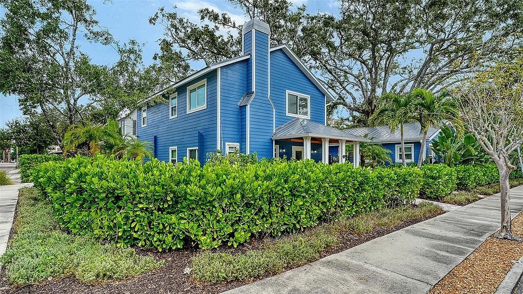 1901 Morrill St Sarasota, FL 34236 - Thumbnail 3